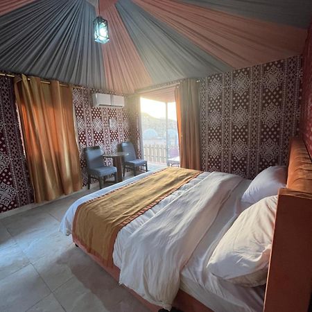 Al Raha Luxury Camp Hotell Wadi Rum Exteriör bild