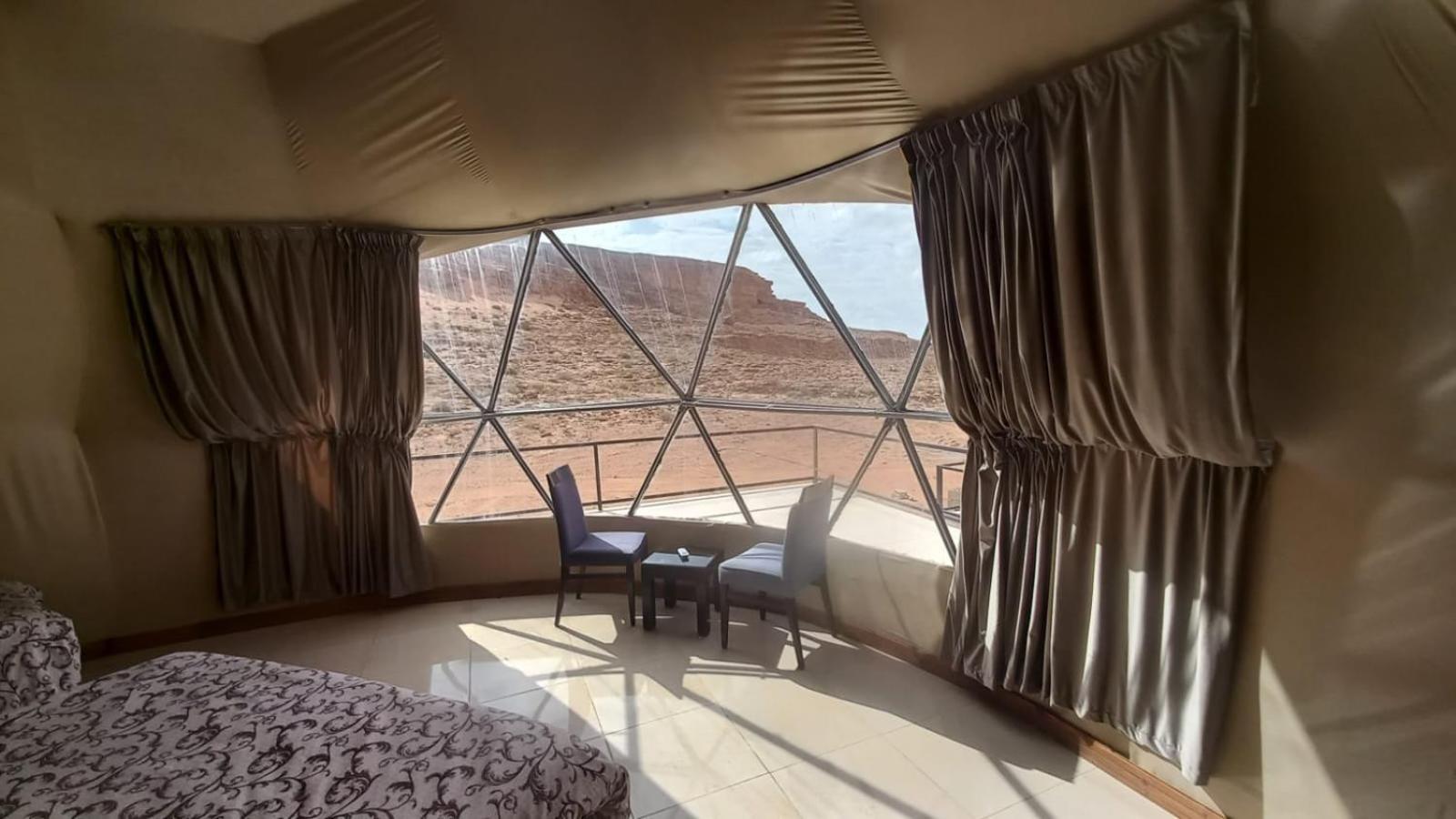 Al Raha Luxury Camp Hotell Wadi Rum Exteriör bild