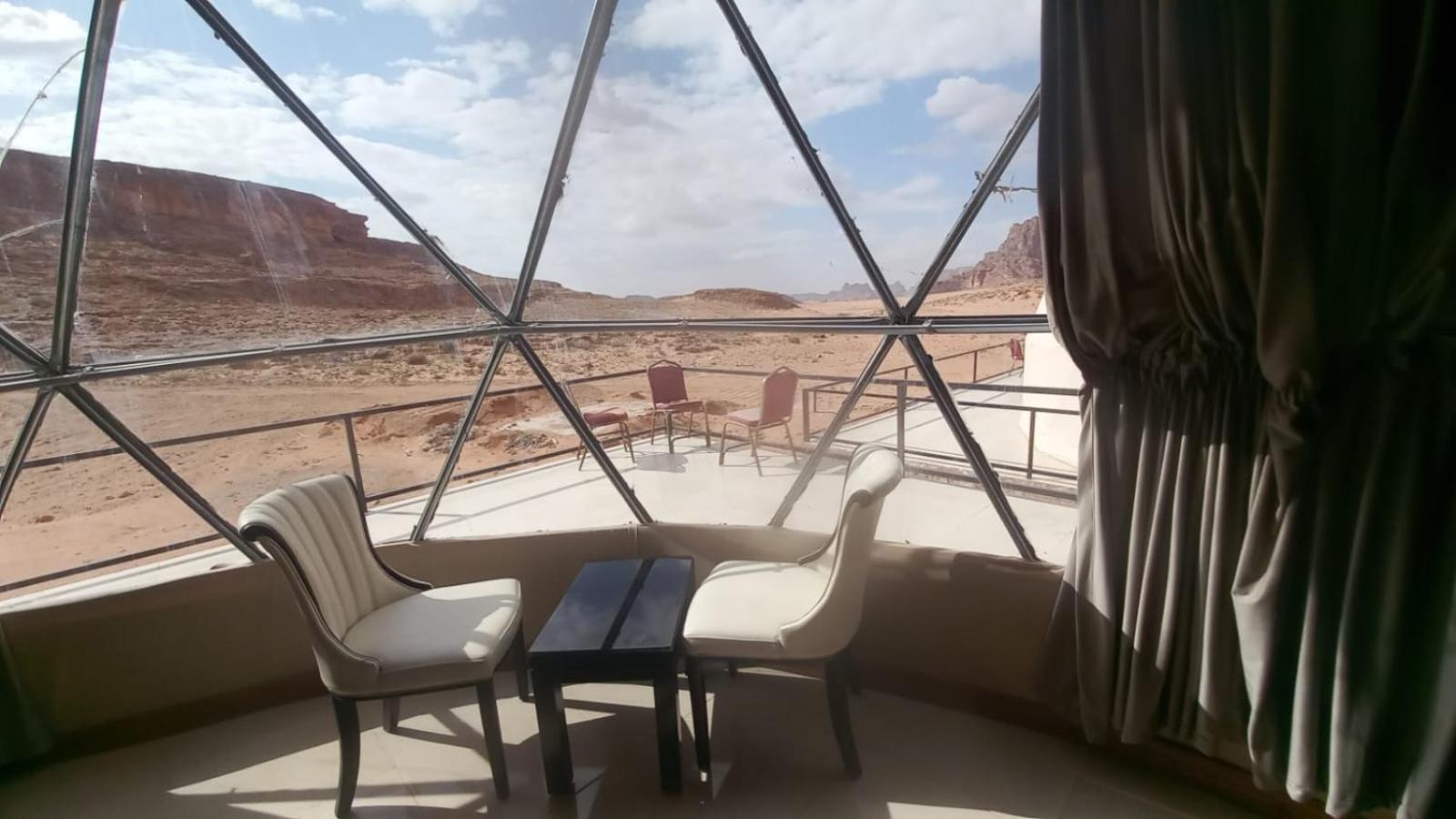 Al Raha Luxury Camp Hotell Wadi Rum Exteriör bild