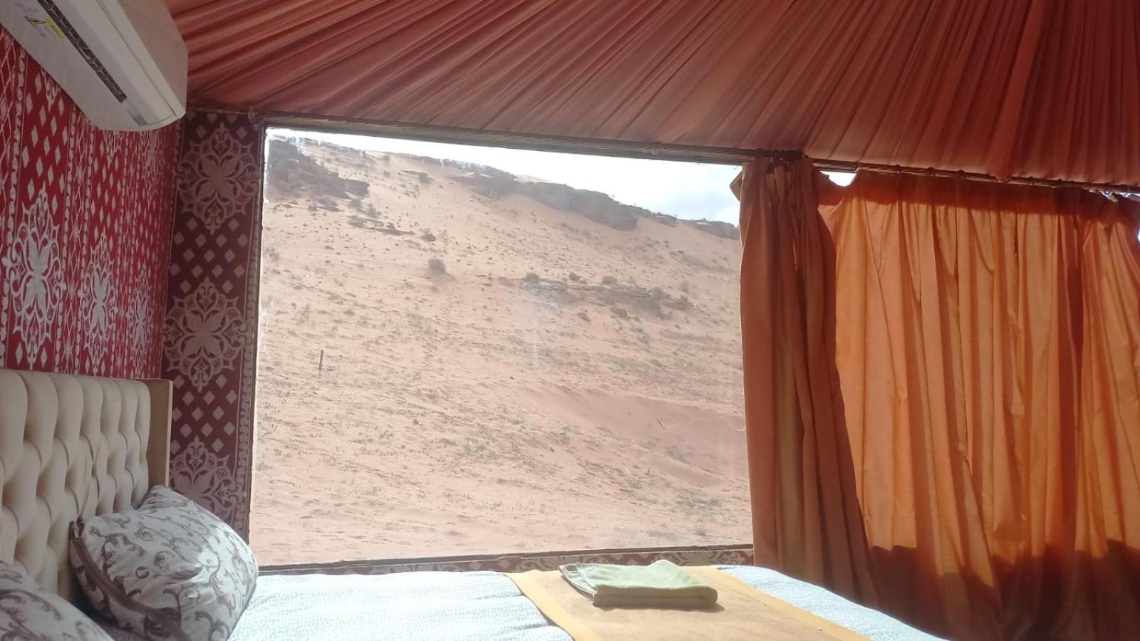 Al Raha Luxury Camp Hotell Wadi Rum Exteriör bild