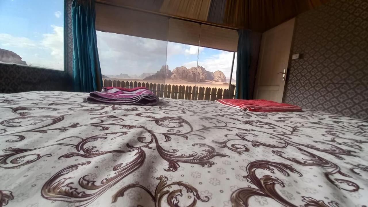 Al Raha Luxury Camp Hotell Wadi Rum Exteriör bild