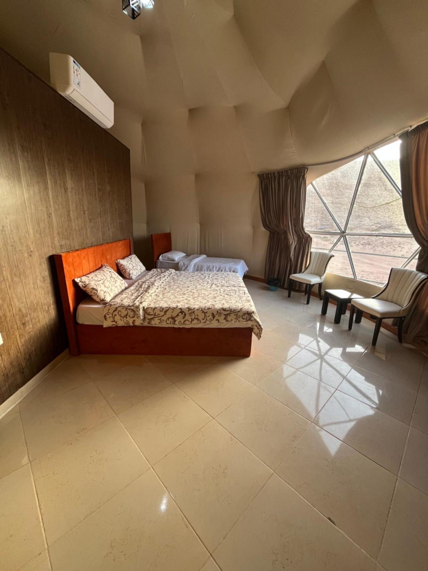 Al Raha Luxury Camp Hotell Wadi Rum Exteriör bild