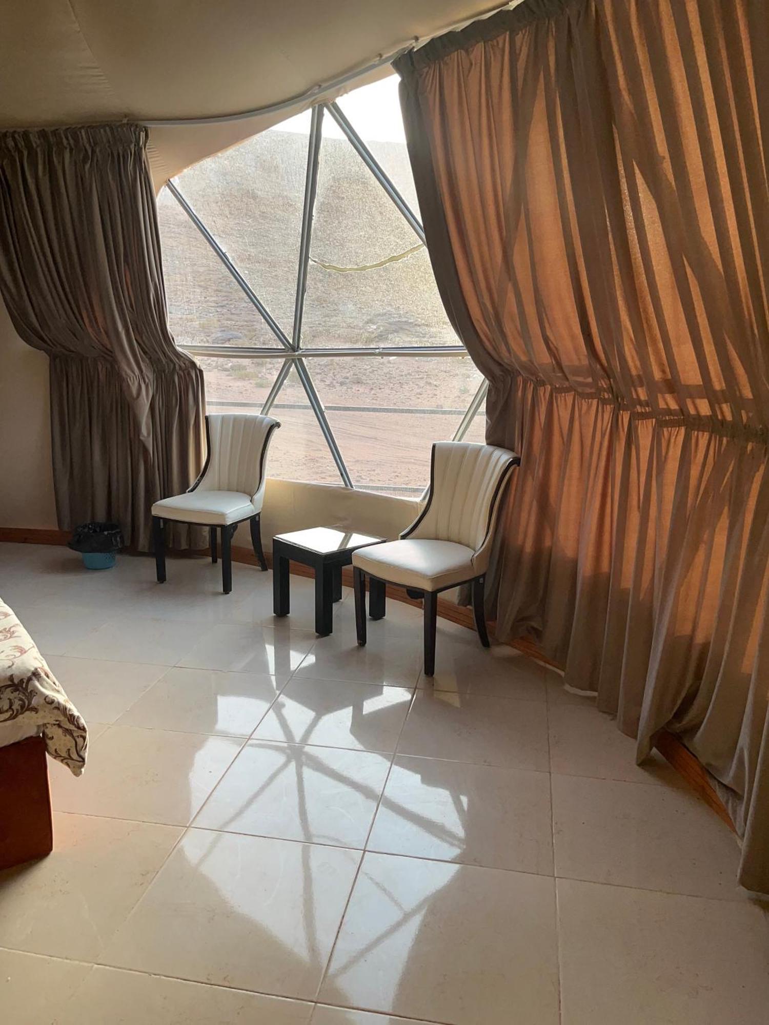 Al Raha Luxury Camp Hotell Wadi Rum Exteriör bild