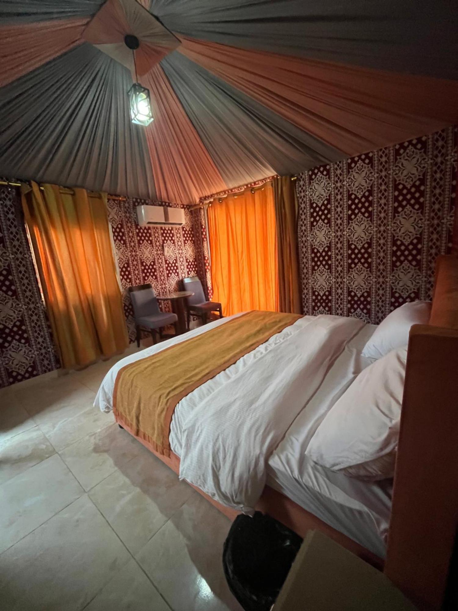 Al Raha Luxury Camp Hotell Wadi Rum Exteriör bild